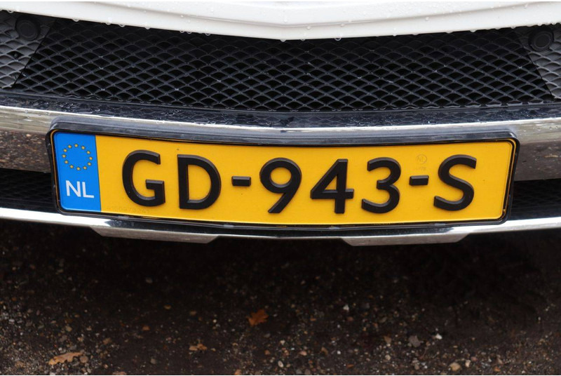 سيدان Mercedes-Benz ML350: صور 12 سيدان Mercedes-Benz ML350: صور 12