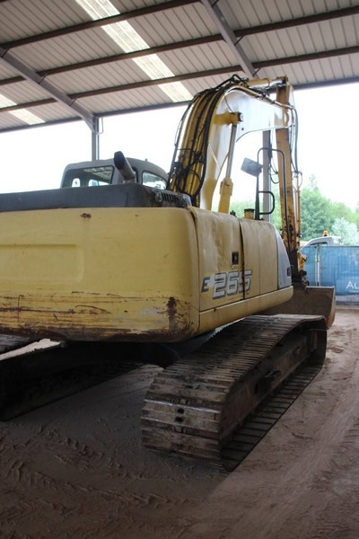 New Holland E265 - حفارات زحافة: صور 5 New Holland E265 - حفارات زحافة: صور 5