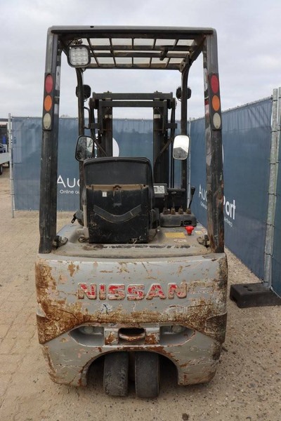 Nissan 1N1L18Q - رافعة شوكية كهربائية: صور 4 Nissan 1N1L18Q - رافعة شوكية كهربائية: صور 4