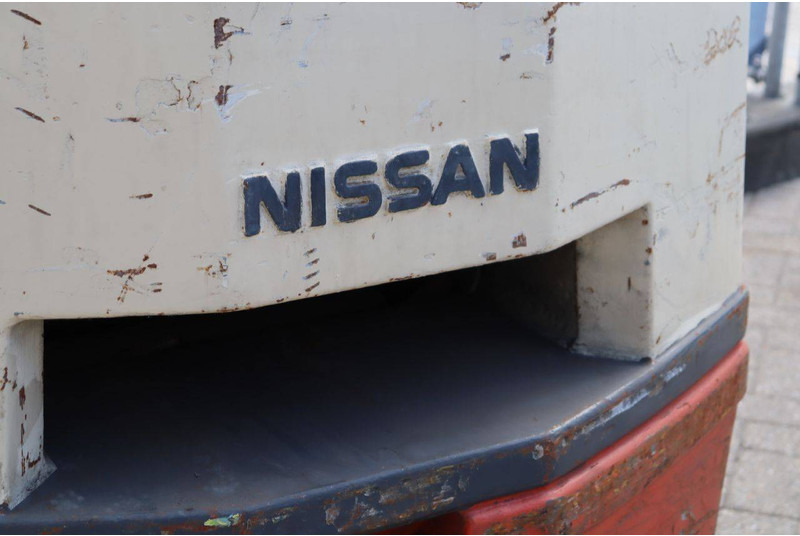 رافعة شوكية تعمل بالغاز Nissan KCUGH02F350: صور 20 رافعة شوكية تعمل بالغاز Nissan KCUGH02F350: صور 20