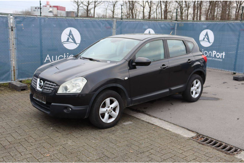 سيدان Nissan QASHQAI: صور 10