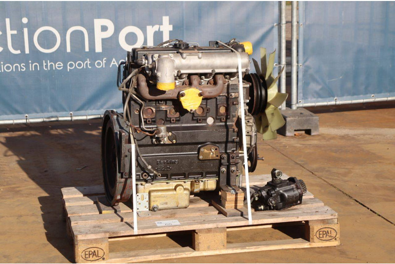 Perkins 1104D A4.2 - آلات البناء: صور 1 Perkins 1104D A4.2 - آلات البناء: صور 1