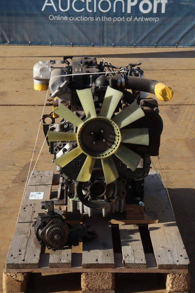 Perkins 1104D A4.2 - آلات البناء: صور 3 Perkins 1104D A4.2 - آلات البناء: صور 3