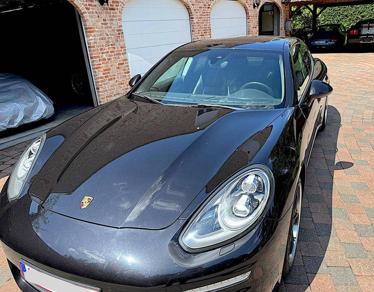 Porsche Panamera 3.0 V6 Diesel - سيدان: صور 1 Porsche Panamera 3.0 V6 Diesel - سيدان: صور 1