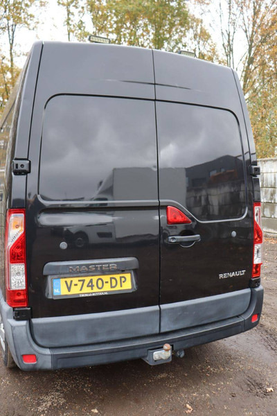فان Renault Master: صور 15