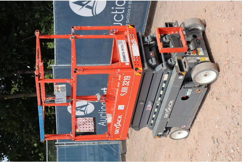 Skyjack SJ III 3219 - رافعات مقصية: صور 4 Skyjack SJ III 3219 - رافعات مقصية: صور 4
