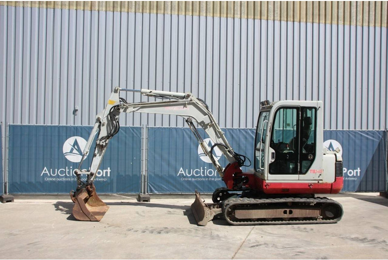 Takeuchi TB145 - حفارات زحافة: صور 1 Takeuchi TB145 - حفارات زحافة: صور 1