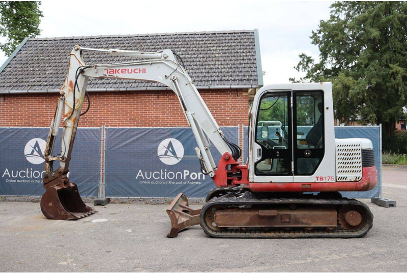 Takeuchi TB175 - حفارة مصغرة: صور 2 Takeuchi TB175 - حفارة مصغرة: صور 2