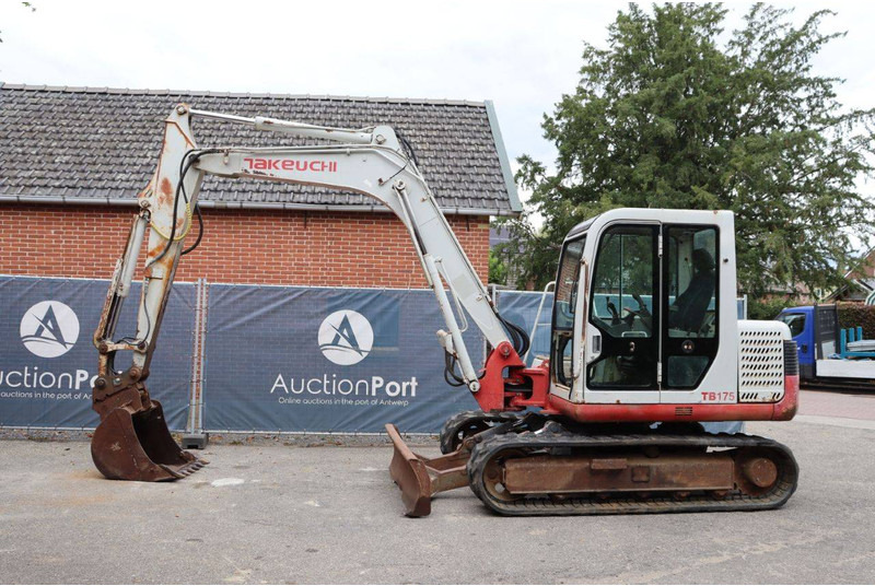 Takeuchi TB175 - حفارة مصغرة: صور 1 Takeuchi TB175 - حفارة مصغرة: صور 1