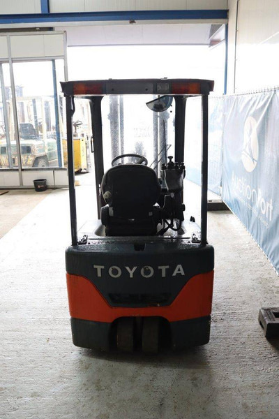 Toyota 7FBEF15 - رافعة شوكية كهربائية: صور 4 Toyota 7FBEF15 - رافعة شوكية كهربائية: صور 4