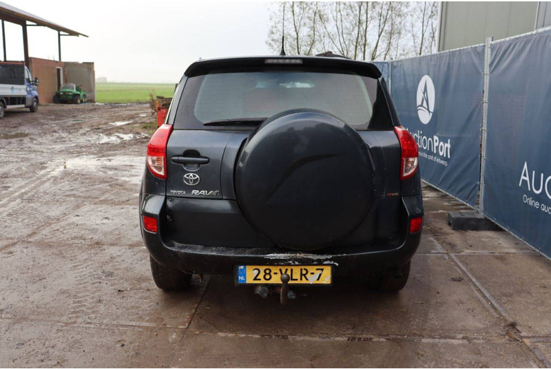 Toyota ALA30L-AWFGXW - سيارة دفع رباعي: صور 5 Toyota ALA30L-AWFGXW - سيارة دفع رباعي: صور 5