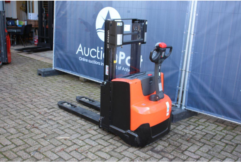 Toyota SWE200D - معدات تكديس: صور 3 Toyota SWE200D - معدات تكديس: صور 3