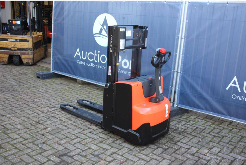 Toyota SWE200D - معدات تكديس: صور 3 Toyota SWE200D - معدات تكديس: صور 3