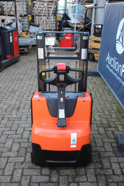 Toyota SWE200D - معدات تكديس: صور 4 Toyota SWE200D - معدات تكديس: صور 4