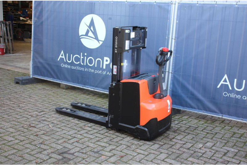 Toyota SWE200D - معدات تكديس: صور 3 Toyota SWE200D - معدات تكديس: صور 3