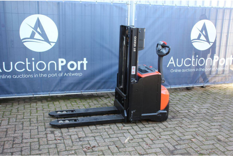 Toyota SWE200D - معدات تكديس: صور 1 Toyota SWE200D - معدات تكديس: صور 1