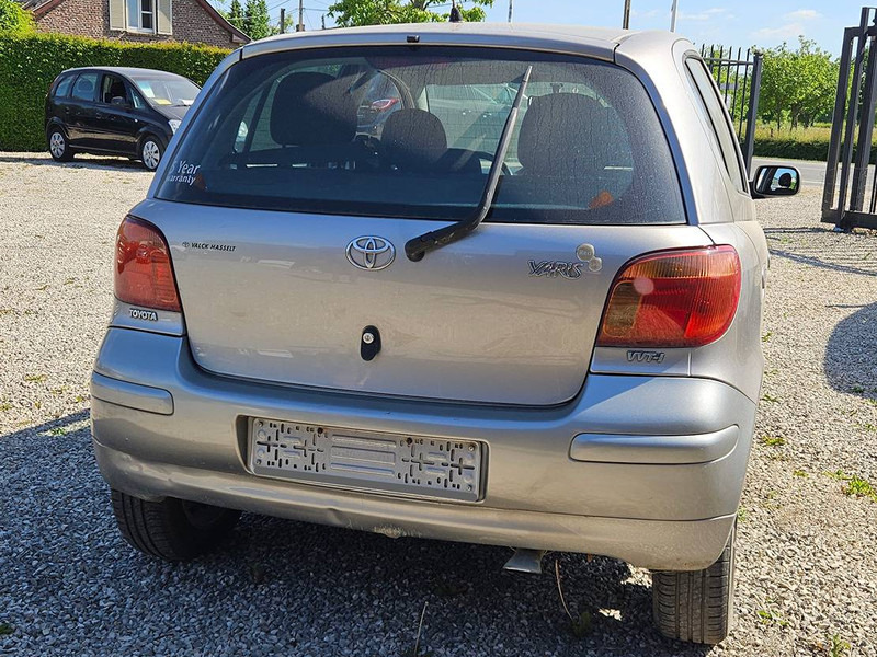 Toyota Yaris (I - update) 1.0 16v VVT-i - سيدان: صور 4 Toyota Yaris (I - update) 1.0 16v VVT-i - سيدان: صور 4