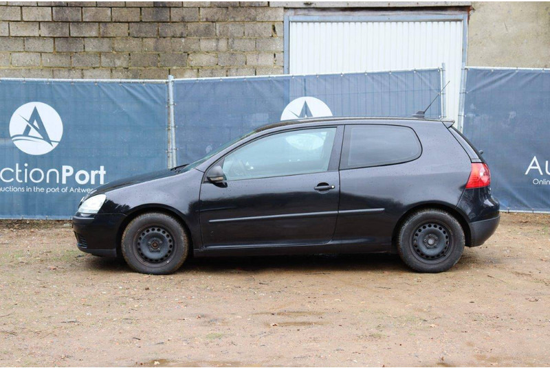 Volkswagen Golf FM Trendline - سيارة: صور 2 Volkswagen Golf FM Trendline - سيارة: صور 2