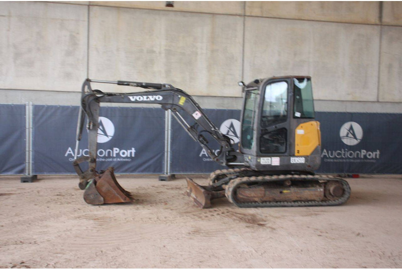 Volvo ECR50D - حفارات زحافة: صور 1 Volvo ECR50D - حفارات زحافة: صور 1