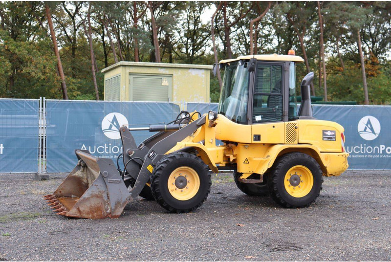 Volvo L30G - اللودر بعجل: صور 1 Volvo L30G - اللودر بعجل: صور 1