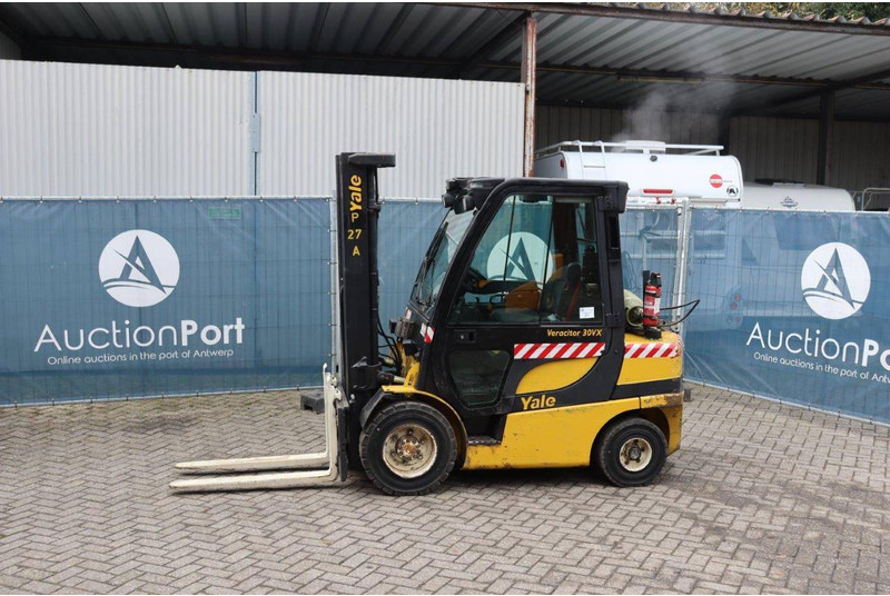 Yale GLP30VX - رافعة شوكية تعمل بالغاز: صور 1 Yale GLP30VX - رافعة شوكية تعمل بالغاز: صور 1