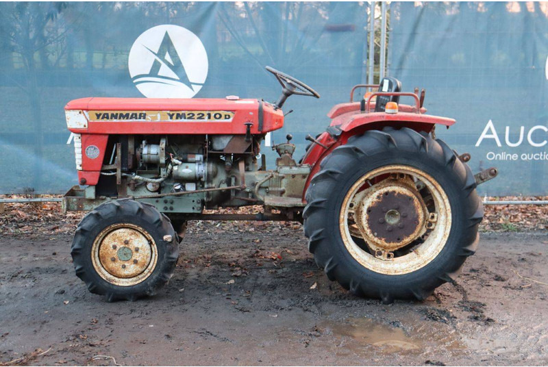 Yanmar YM2210d - جرار: صور 2 Yanmar YM2210d - جرار: صور 2