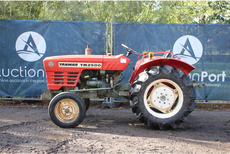 Yanmar YM2500 - جرار: صور 2 Yanmar YM2500 - جرار: صور 2