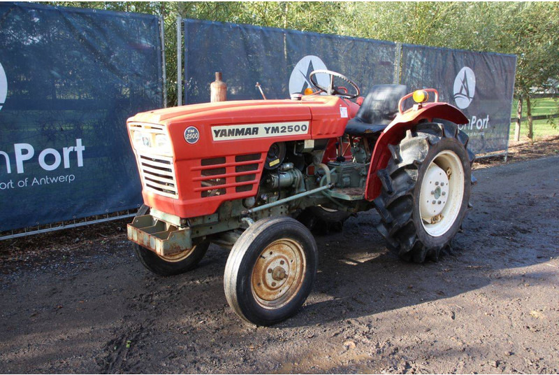 جرار Yanmar YM2500: صور 8 جرار Yanmar YM2500: صور 8