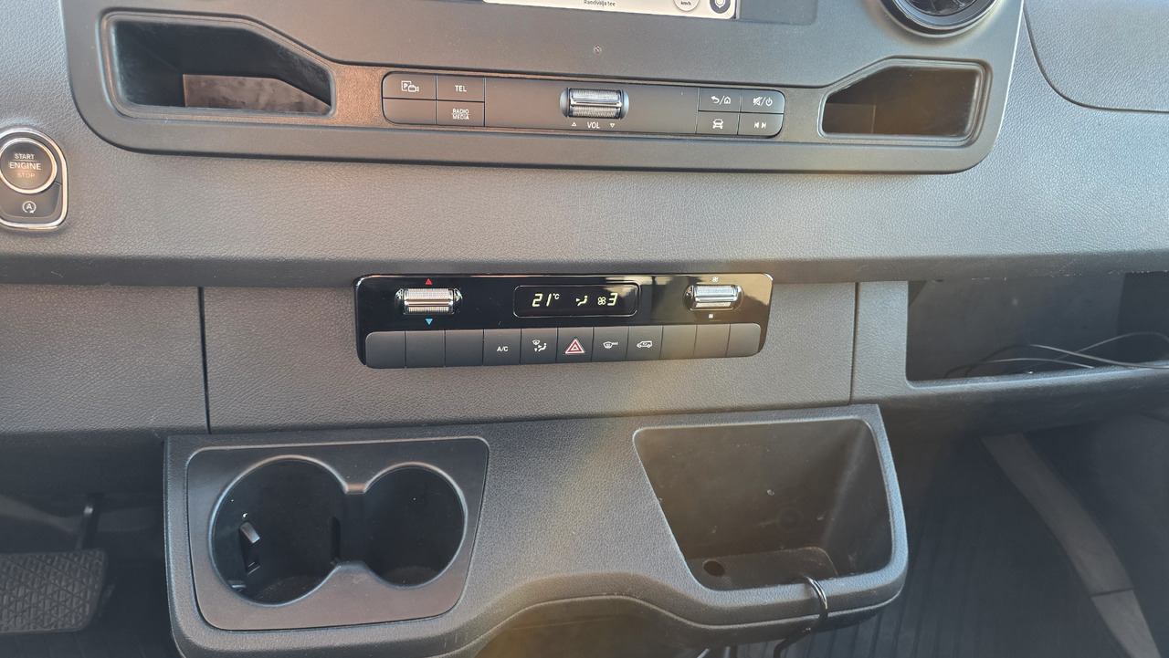 تأجير MERCEDES-BENZ Sprinter 315 CDI MERCEDES-BENZ Sprinter 315 CDI: صور 24 تأجير MERCEDES-BENZ Sprinter 315 CDI MERCEDES-BENZ Sprinter 315 CDI: صور 24