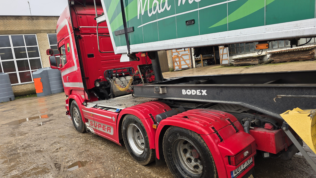SCANIA R520 - شاحنة جرار: صور 4 SCANIA R520 - شاحنة جرار: صور 4
