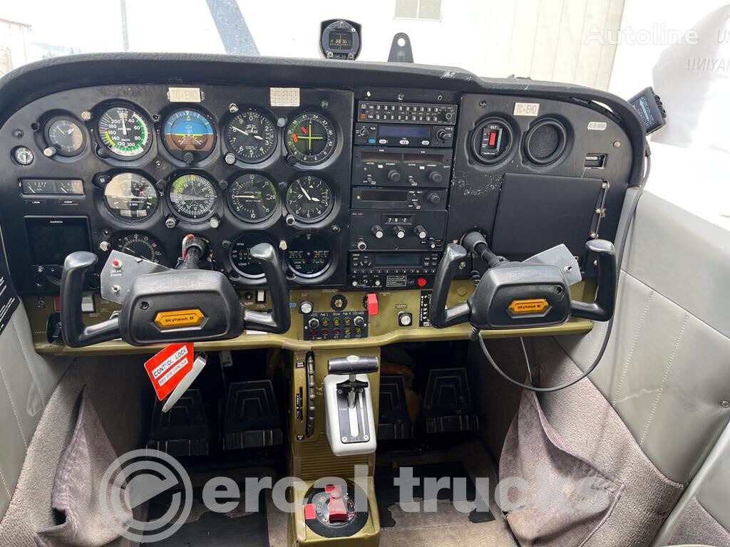معدات الدعم الأرضي 1977 Cessna 172N Diesel TC-EHO Airplane: صور 12