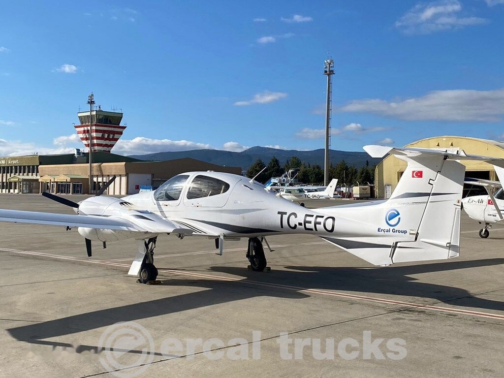 معدات الدعم الأرضي 2008 Diamond DA42 Twin Star-Airplane: صور 7 معدات الدعم الأرضي 2008 Diamond DA42 Twin Star-Airplane: صور 7