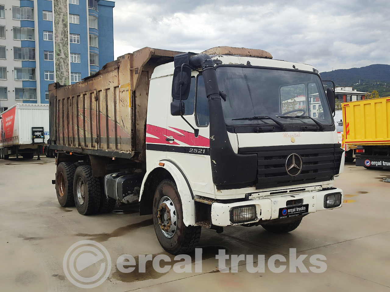 Mercedes-Benz 2001 2521 KL 6X2 18M3 Tipper Sleeper Cab 198.000Km - قلابات: صور 3 Mercedes-Benz 2001 2521 KL 6X2 18M3 Tipper Sleeper Cab 198.000Km - قلابات: صور 3