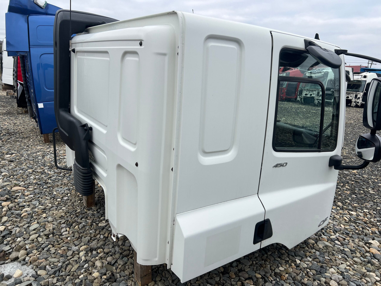 CABINA DAF CF SLEEPER L2H1 - الكبائن - شاحنة: صور 5 CABINA DAF CF SLEEPER L2H1 - الكبائن - شاحنة: صور 5