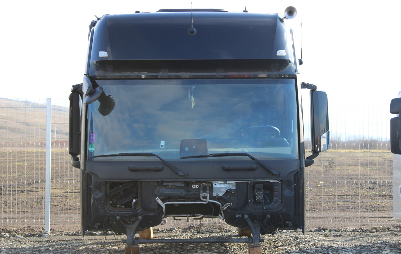 CABINA MERCEDES ACTROS MP4 GIGA SPACE - الكبائن - شاحنة: صور 1 CABINA MERCEDES ACTROS MP4 GIGA SPACE - الكبائن - شاحنة: صور 1
