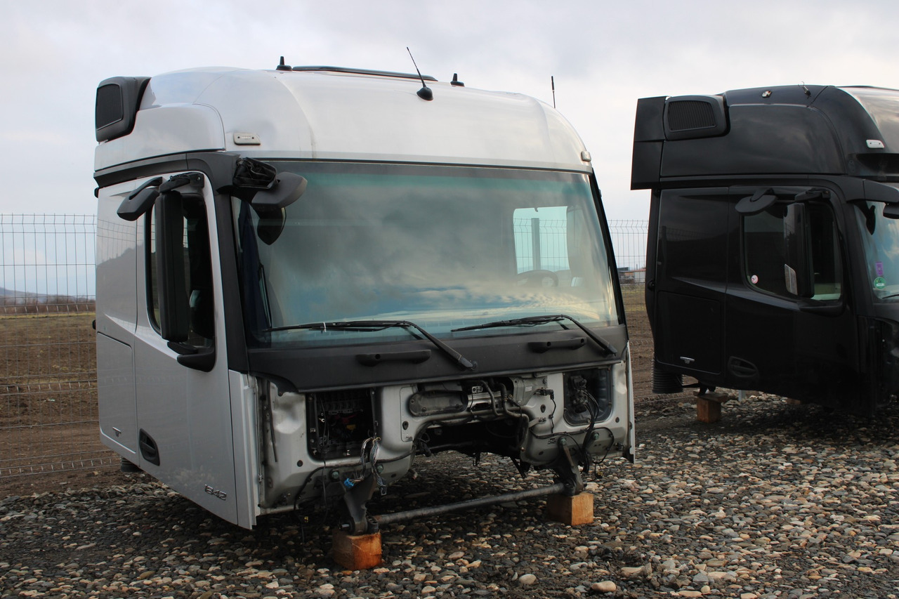 CABINA MERCEDES ACTROS MP4 STREAMSPACE 2.5 - الكبائن - شاحنة: صور 2 CABINA MERCEDES ACTROS MP4 STREAMSPACE 2.5 - الكبائن - شاحنة: صور 2