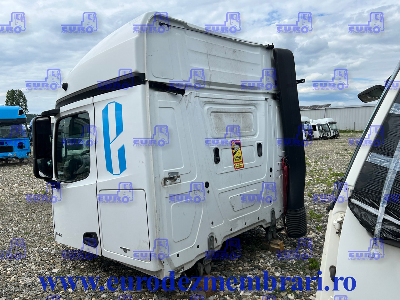 CABINA STREAMSPACE 2.5 MERCEDES ACTROS MP4 - الكبائن - شاحنة: صور 5 CABINA STREAMSPACE 2.5 MERCEDES ACTROS MP4 - الكبائن - شاحنة: صور 5
