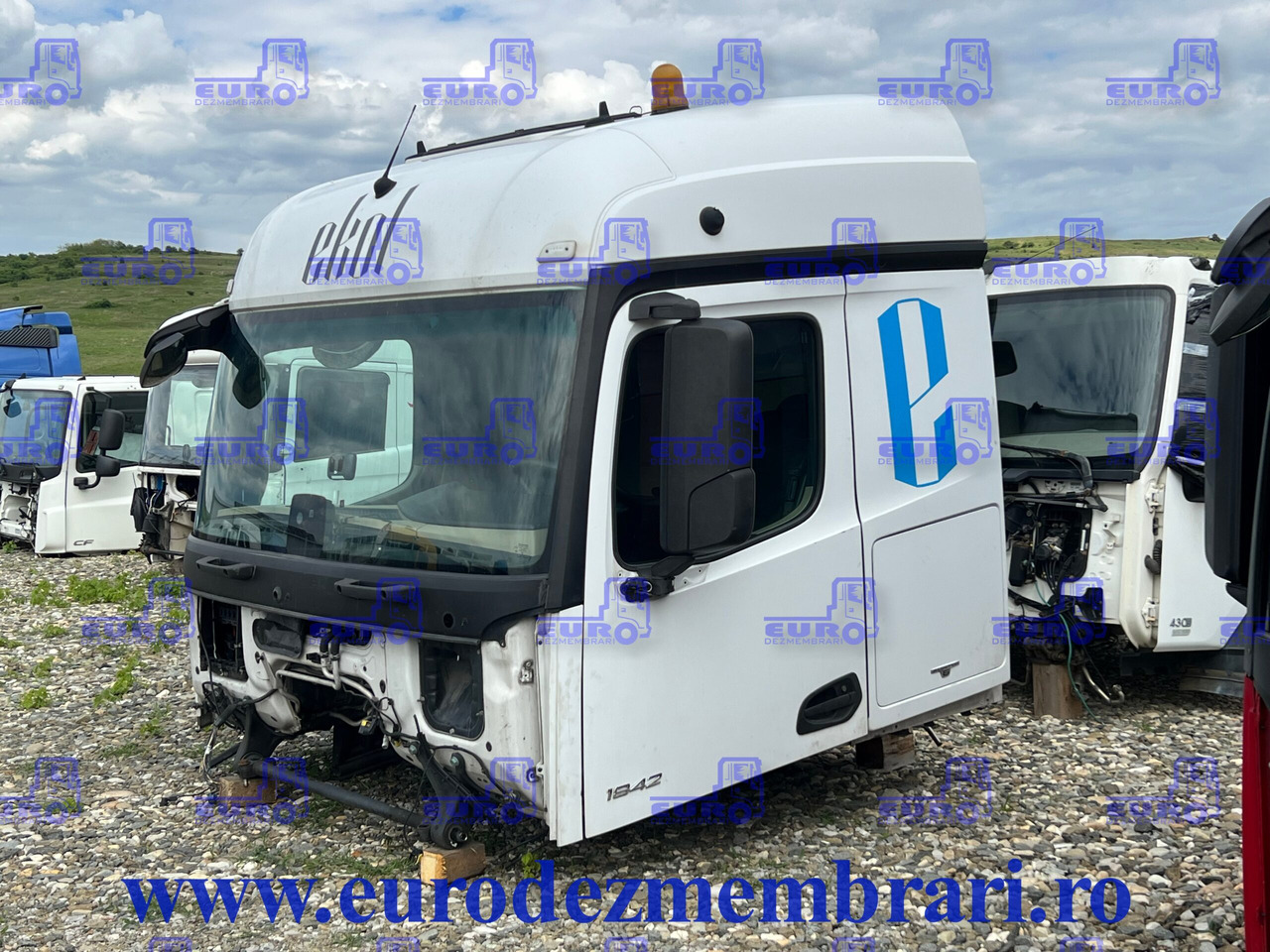 CABINA STREAMSPACE 2.5 MERCEDES ACTROS MP4 - الكبائن - شاحنة: صور 2 CABINA STREAMSPACE 2.5 MERCEDES ACTROS MP4 - الكبائن - شاحنة: صور 2