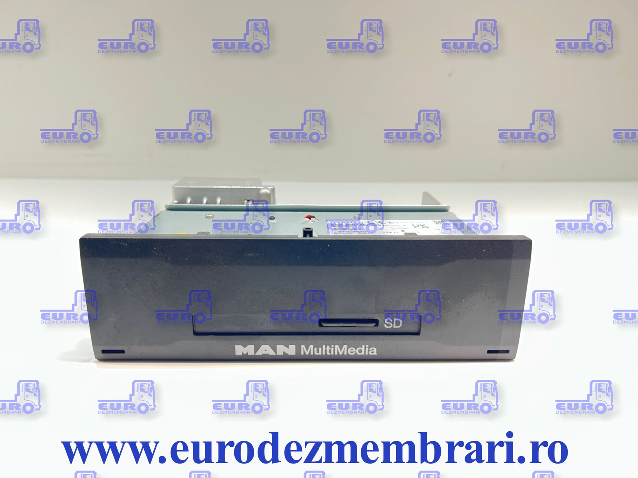 ELEMENT BORD RADIO MAN MMT3 81.28100.6081 - الكابينة والداخلية - شاحنة: صور 1 ELEMENT BORD RADIO MAN MMT3 81.28100.6081 - الكابينة والداخلية - شاحنة: صور 1