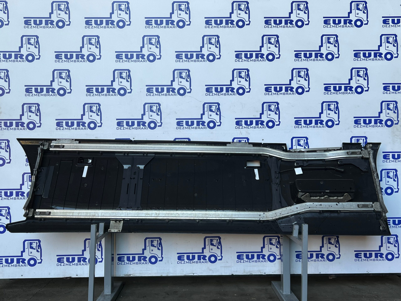 PARABICICLIST STANGA SCANIA SUPER 2337981, 2623617, 2891581, 2610852, 2833154, 2833153, 2591143 - هيكل السيارة الخارجية - شاحنة: صور 2 PARABICICLIST STANGA SCANIA SUPER 2337981, 2623617, 2891581, 2610852, 2833154, 2833153, 2591143 - هيكل السيارة الخارجية - شاحنة: صور 2