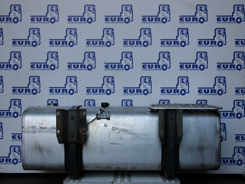 REZERVOR COMBUSTIBIL DAF XF106 690l L=198 CM l=68 CM H=63 CM 1945569 - خزان وقود - شاحنة: صور 2 REZERVOR COMBUSTIBIL DAF XF106 690l L=198 CM l=68 CM H=63 CM 1945569 - خزان وقود - شاحنة: صور 2