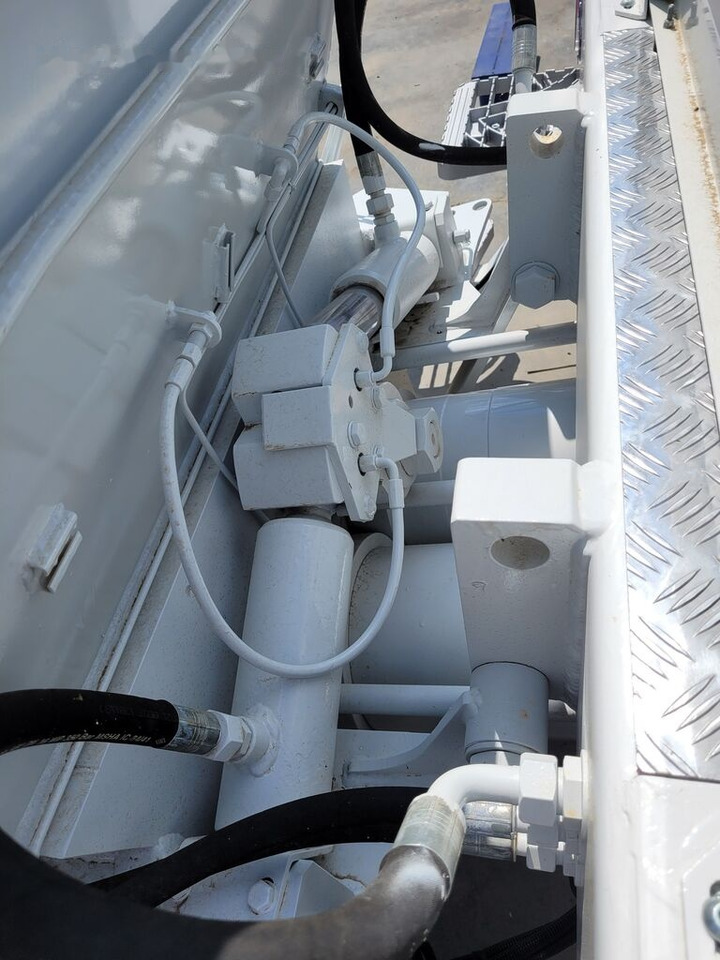 مضخة خرسانة جديد MERCEDES-BENZ New BMS BLP 14-09 on chassis: صور 8