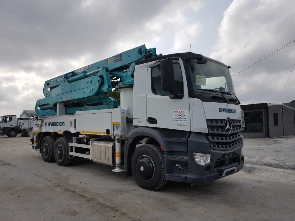 Mercedes-Benz 3343 P - مضخة خرسانة: صور 2 Mercedes-Benz 3343 P - مضخة خرسانة: صور 2