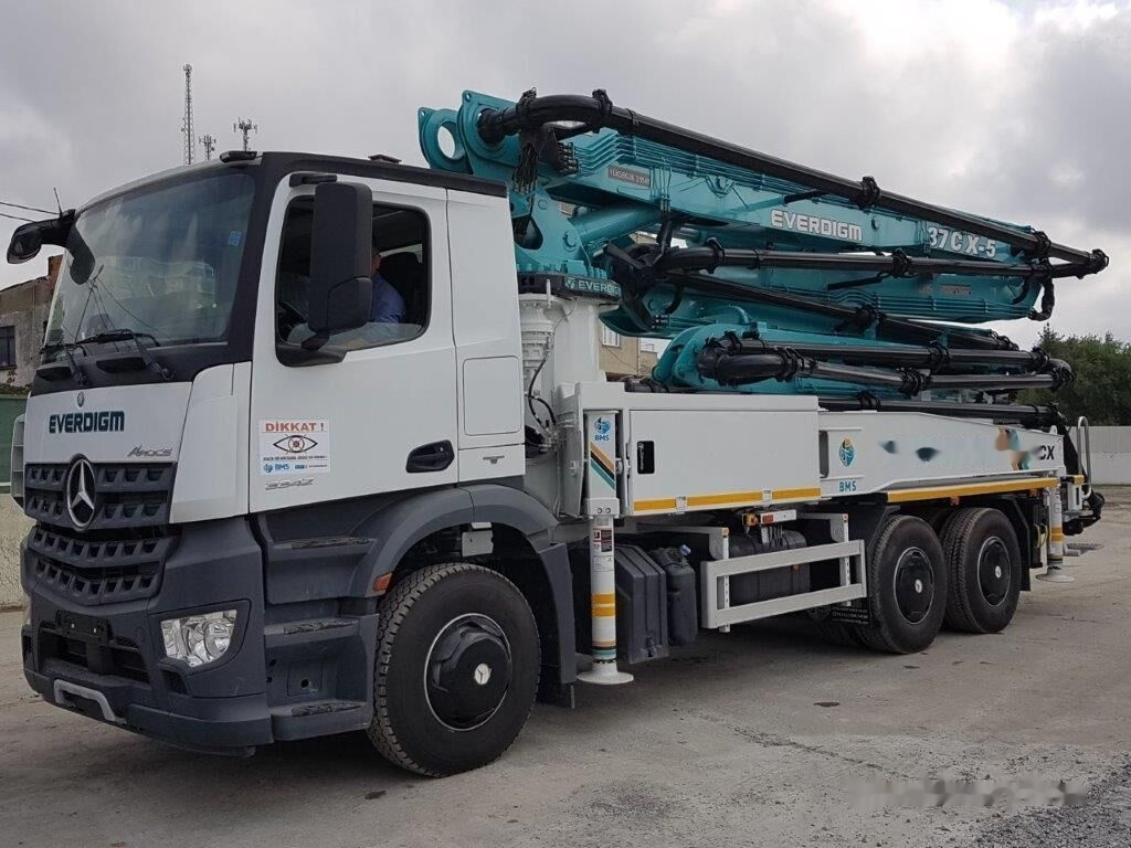 Mercedes-Benz 3343 P - مضخة خرسانة: صور 1 Mercedes-Benz 3343 P - مضخة خرسانة: صور 1