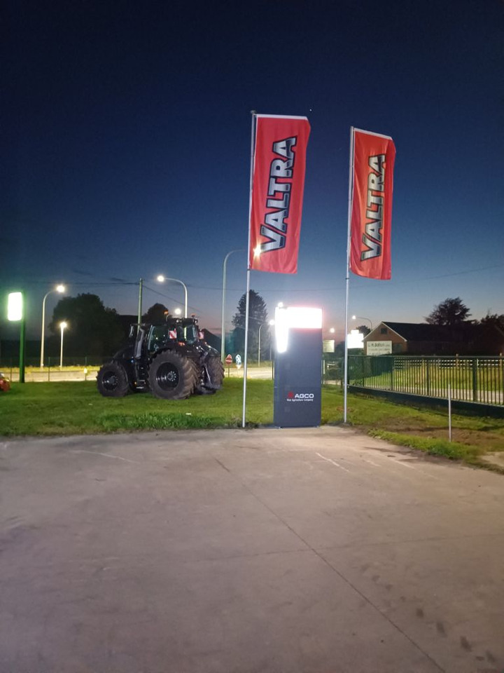Valtra Q245 - جرار: صور 5 Valtra Q245 - جرار: صور 5