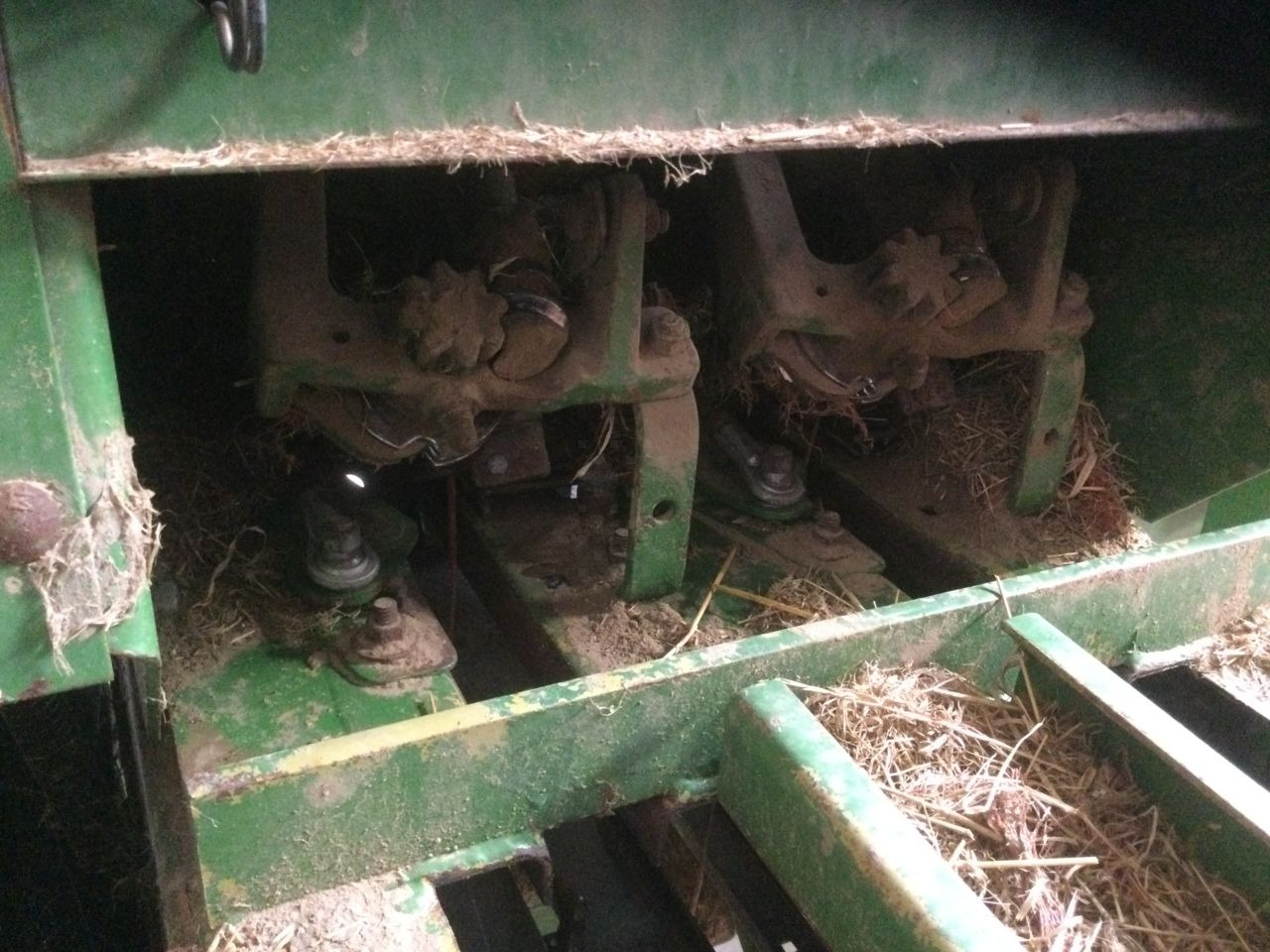 John Deere 336A - مكبس البالات المستطيله: صور 3 John Deere 336A - مكبس البالات المستطيله: صور 3