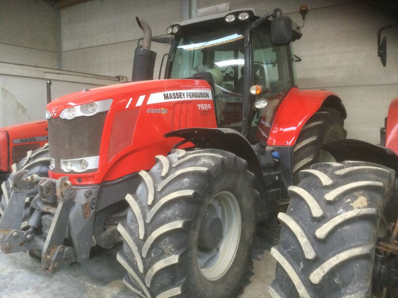 Massey Ferguson 7624 DYNA-VT EXCLUSIVE - جرار: صور 1 Massey Ferguson 7624 DYNA-VT EXCLUSIVE - جرار: صور 1