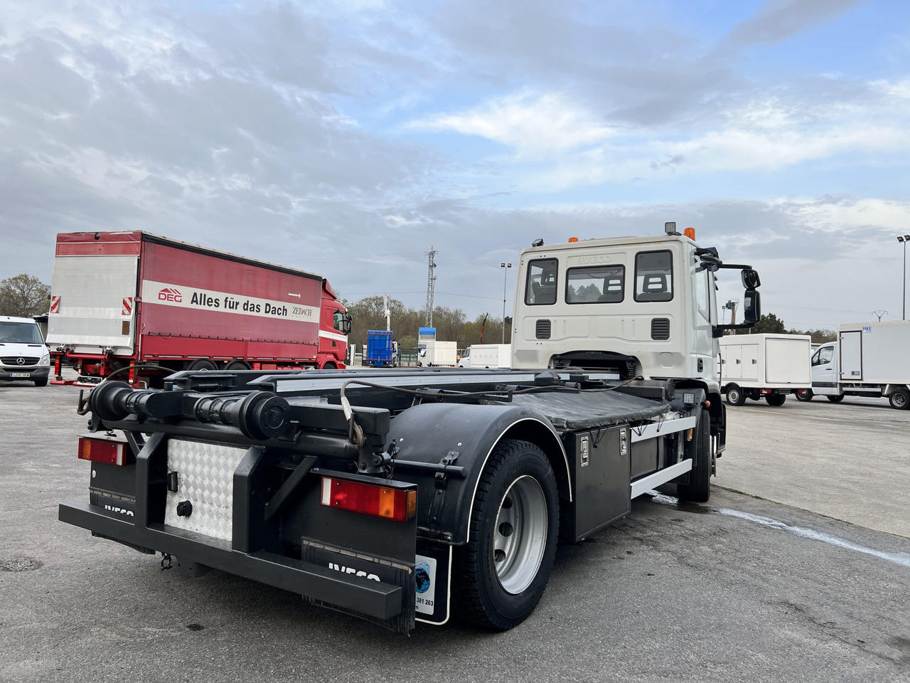 الشاسيه شاحنة IVECO 300 EN CHASIS: صور 10 الشاسيه شاحنة IVECO 300 EN CHASIS: صور 10