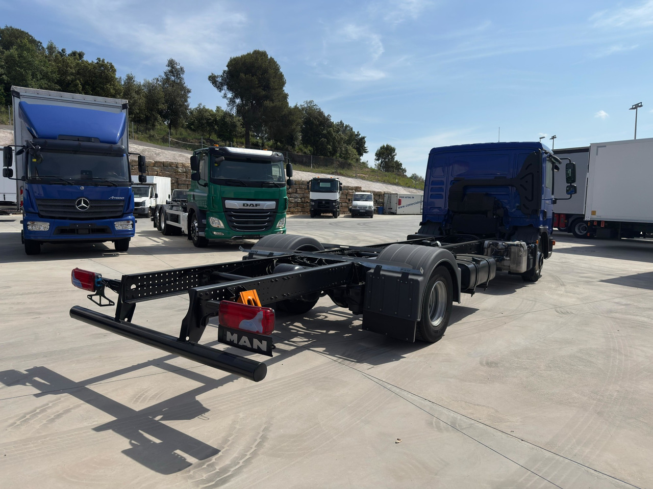 MAN 12.190 BL TGL E6 (Chassis) - الشاسيه شاحنة: صور 3 MAN 12.190 BL TGL E6 (Chassis) - الشاسيه شاحنة: صور 3