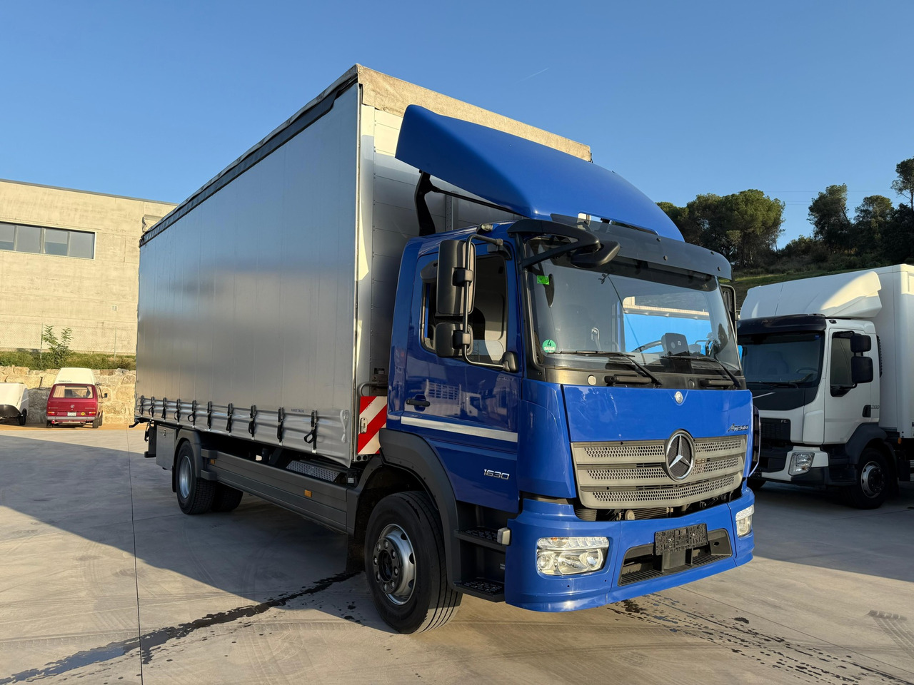 MERCEDES BENZ 16.30L Atego E6 (Tauliner) - شاحنة ستارة: صور 2 MERCEDES BENZ 16.30L Atego E6 (Tauliner) - شاحنة ستارة: صور 2